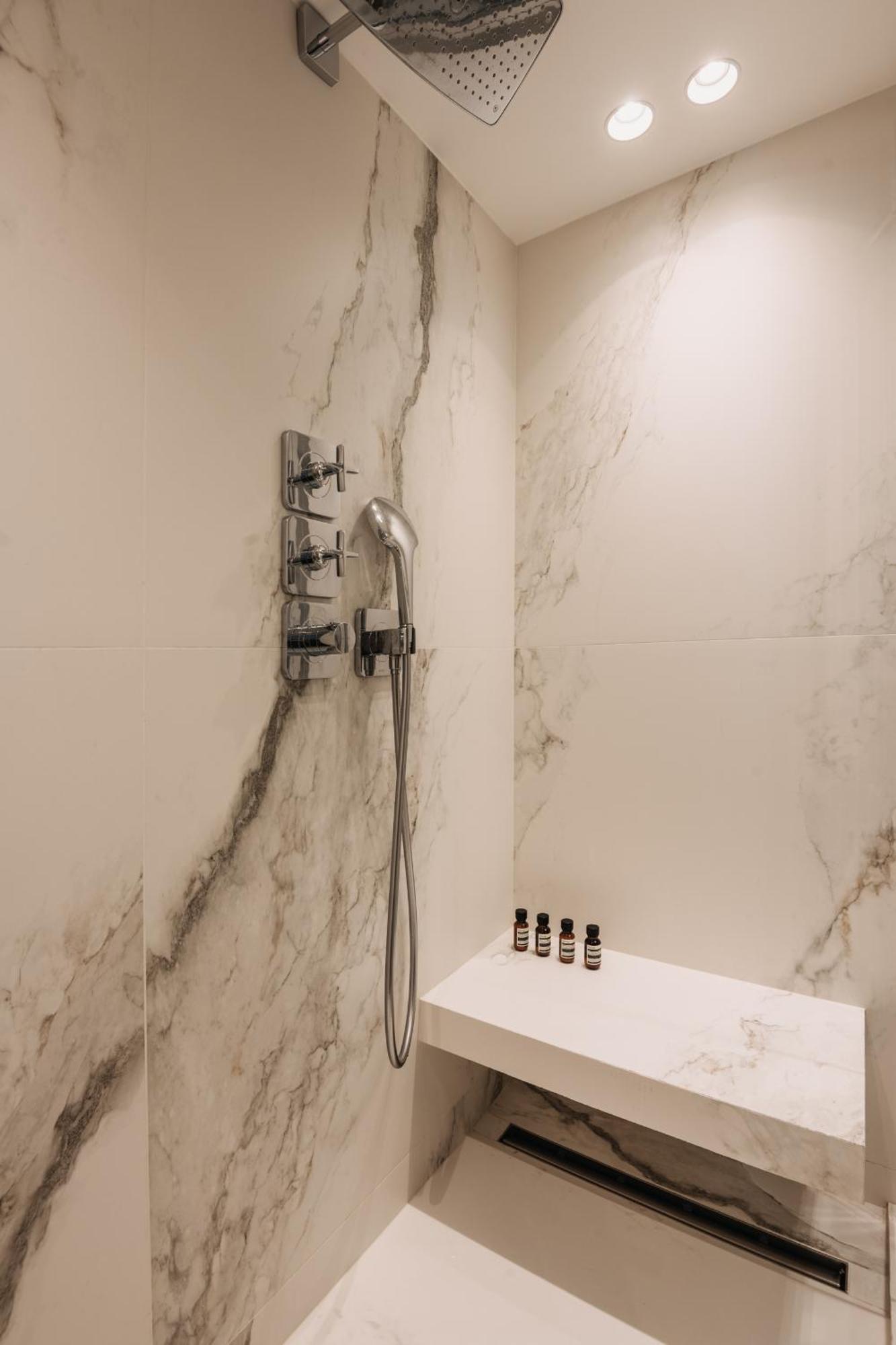 HIGHSTAY - Pont-Neuf - Serviced Apartments Paris Exterior foto